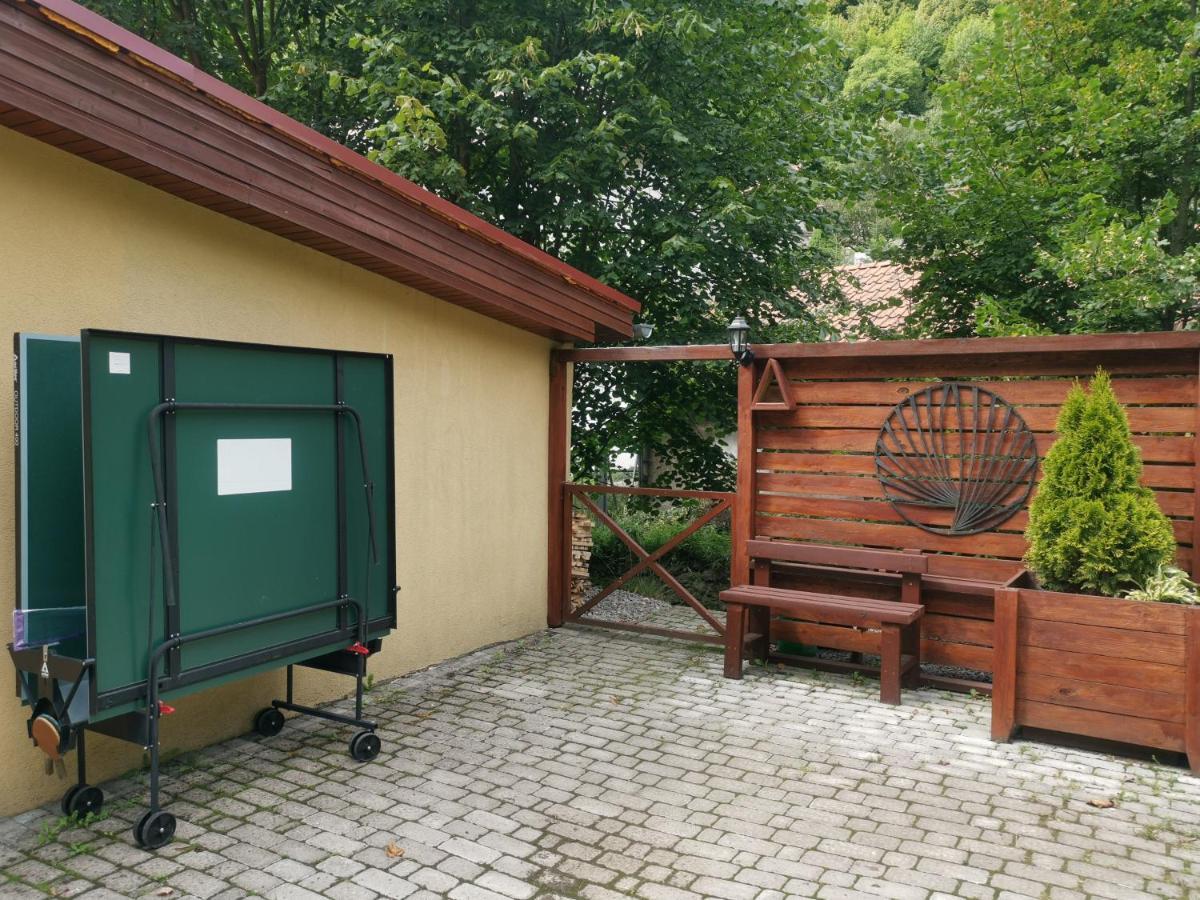 Privat Adriana Apartment Кремница Екстериор снимка